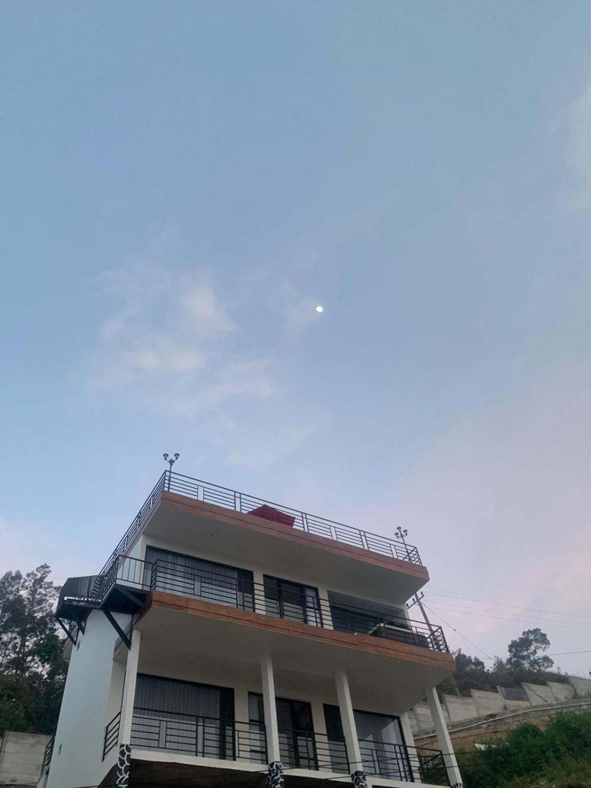 Hotel Nature Bromo And Resort ปาซูรูอัน ภายนอก รูปภาพ