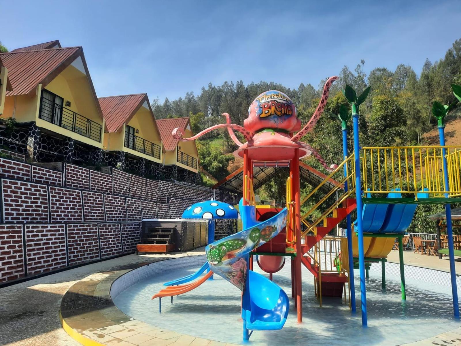 Hotel Nature Bromo And Resort ปาซูรูอัน ภายนอก รูปภาพ