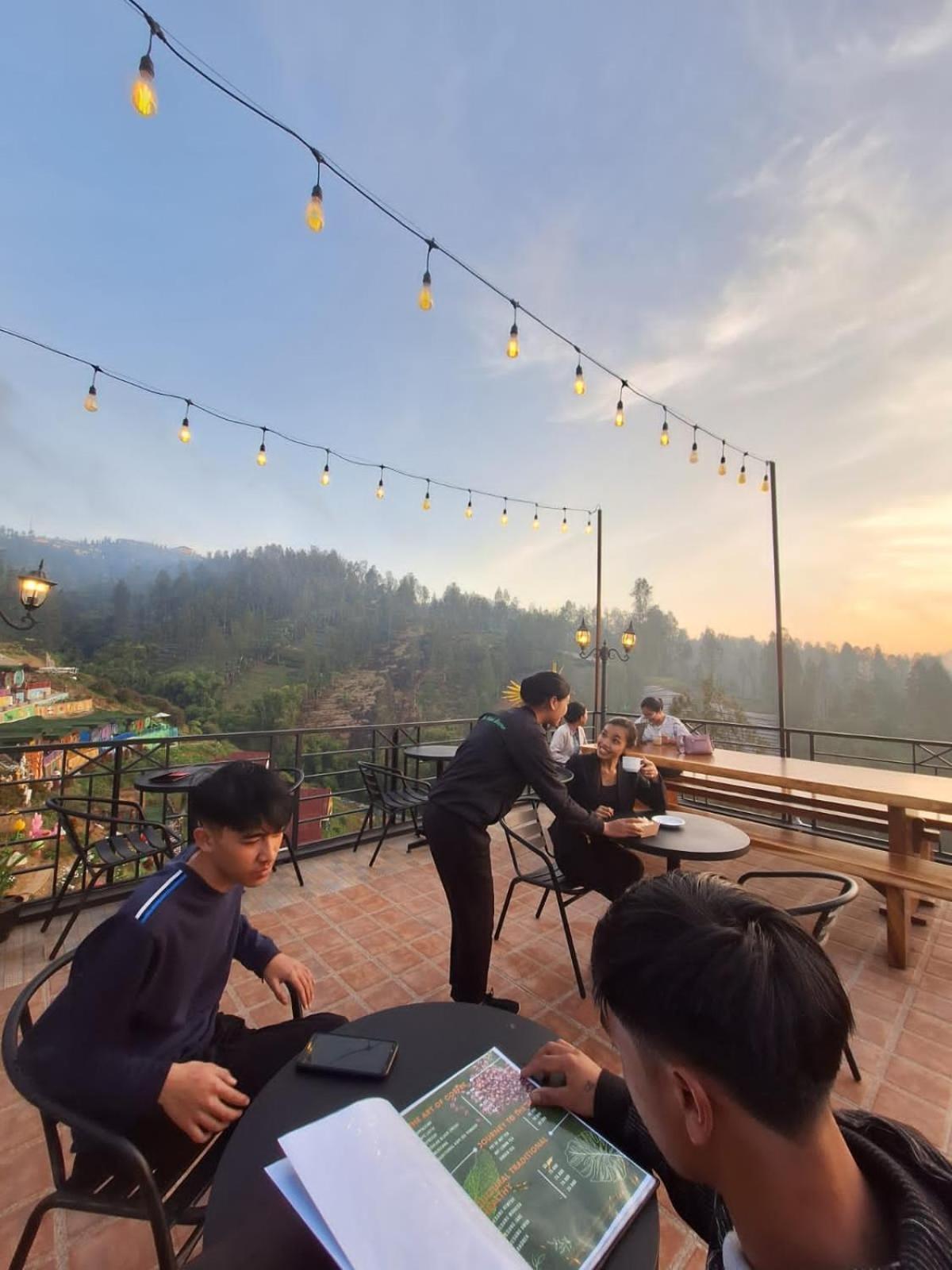 Hotel Nature Bromo And Resort ปาซูรูอัน ภายนอก รูปภาพ