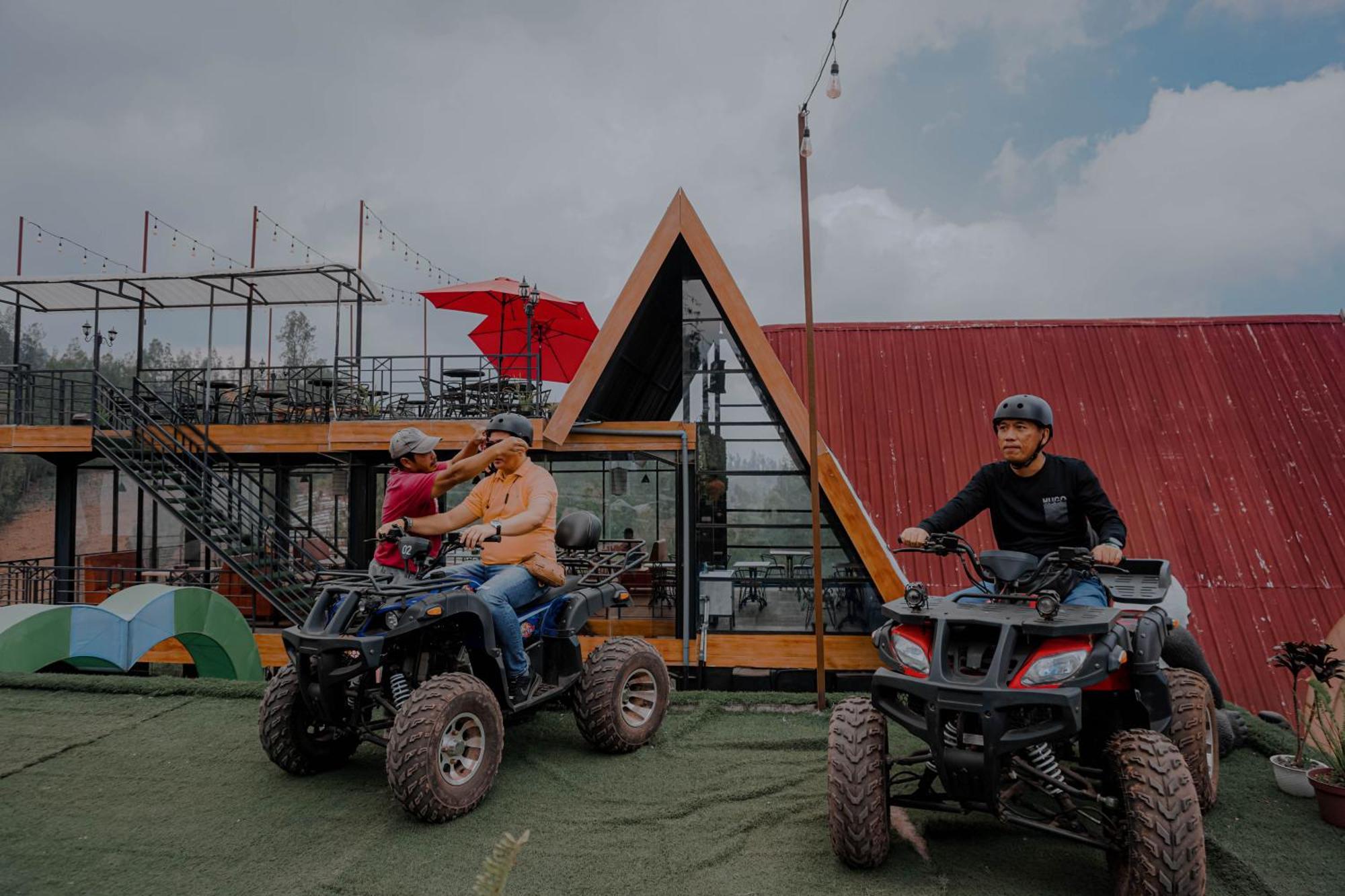 Hotel Nature Bromo And Resort ปาซูรูอัน ภายนอก รูปภาพ